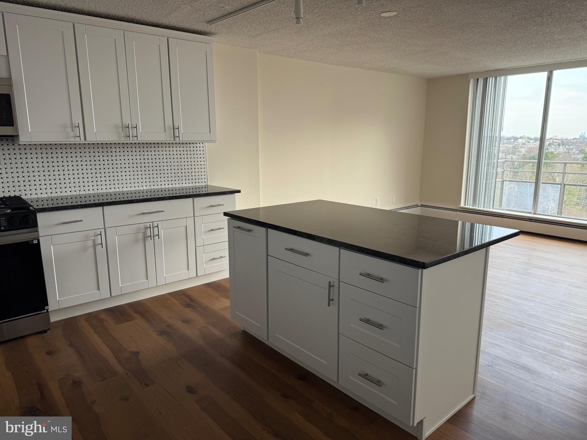 RADNOR HOUSE - Residential Lease