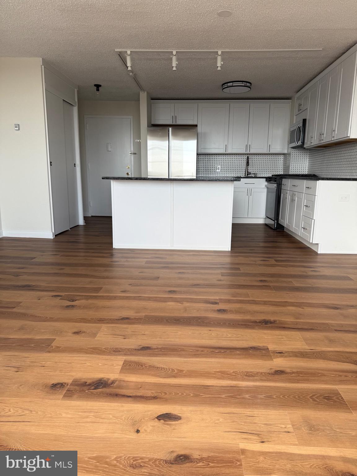 RADNOR HOUSE - Residential Lease