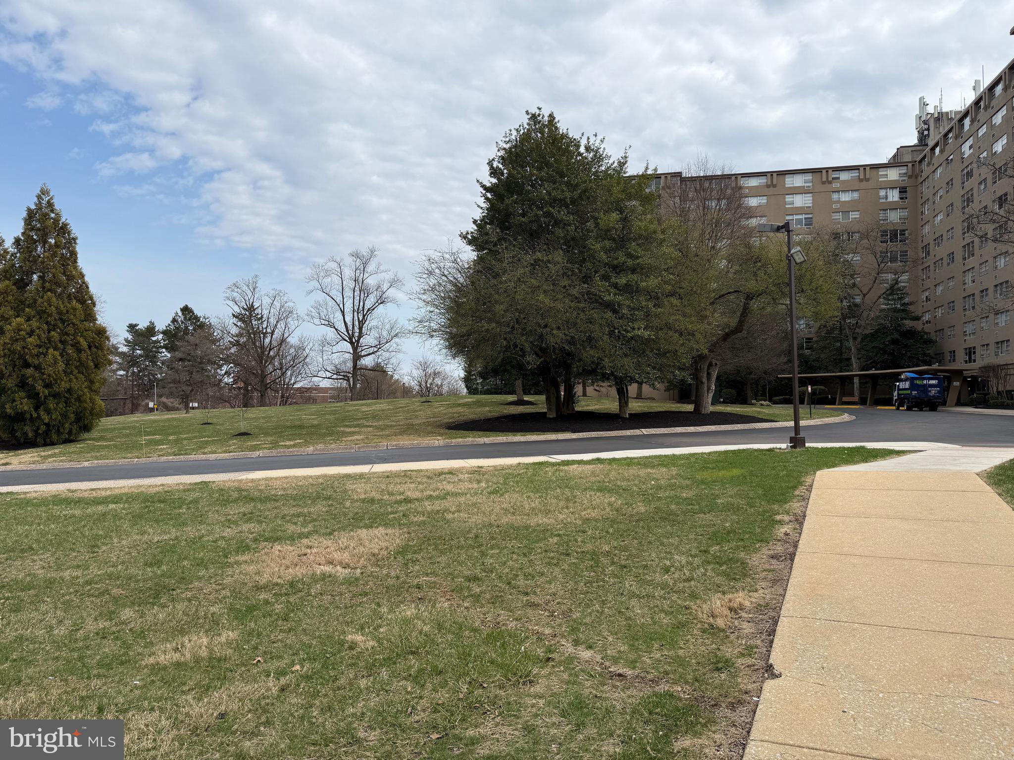 RADNOR HOUSE - Residential Lease