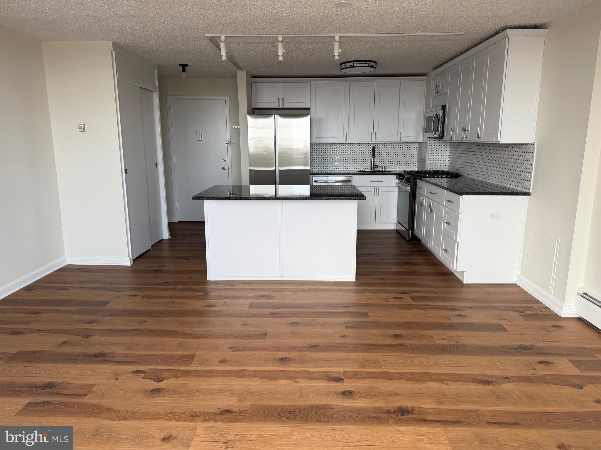 RADNOR HOUSE - Residential Lease