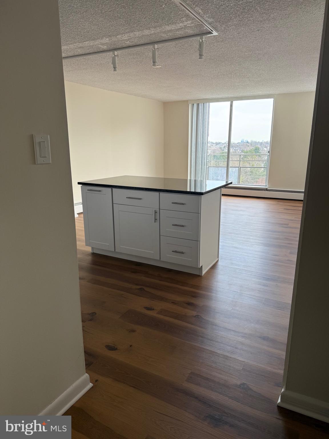 RADNOR HOUSE - Residential Lease