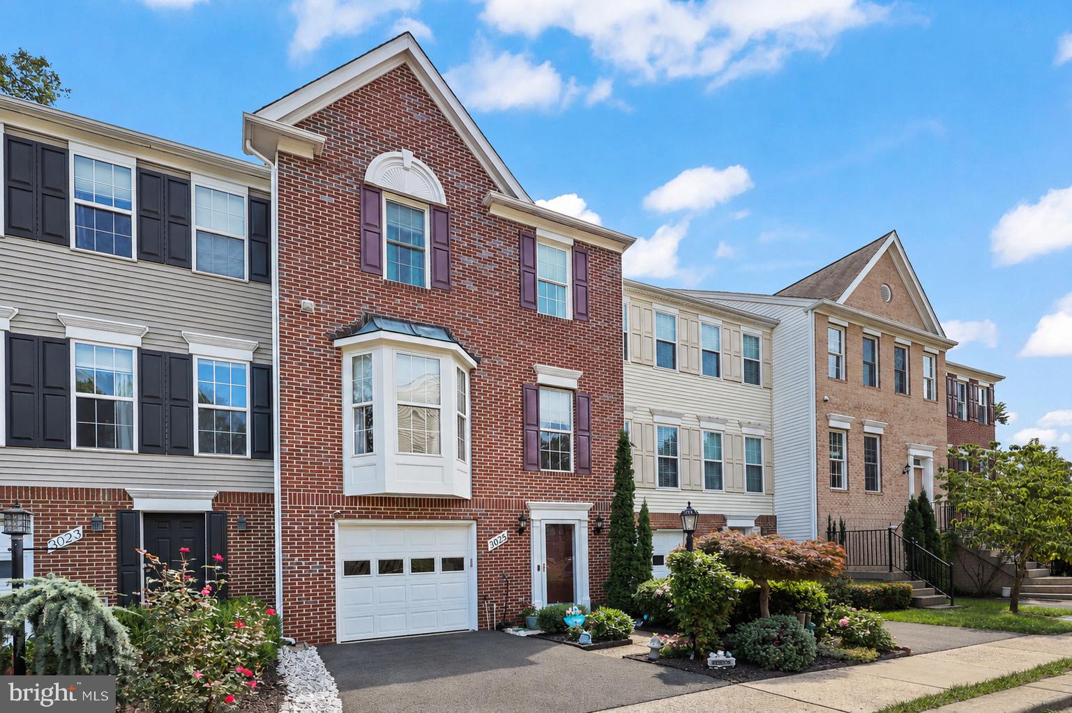 3025 BARDEN OAKS COURT