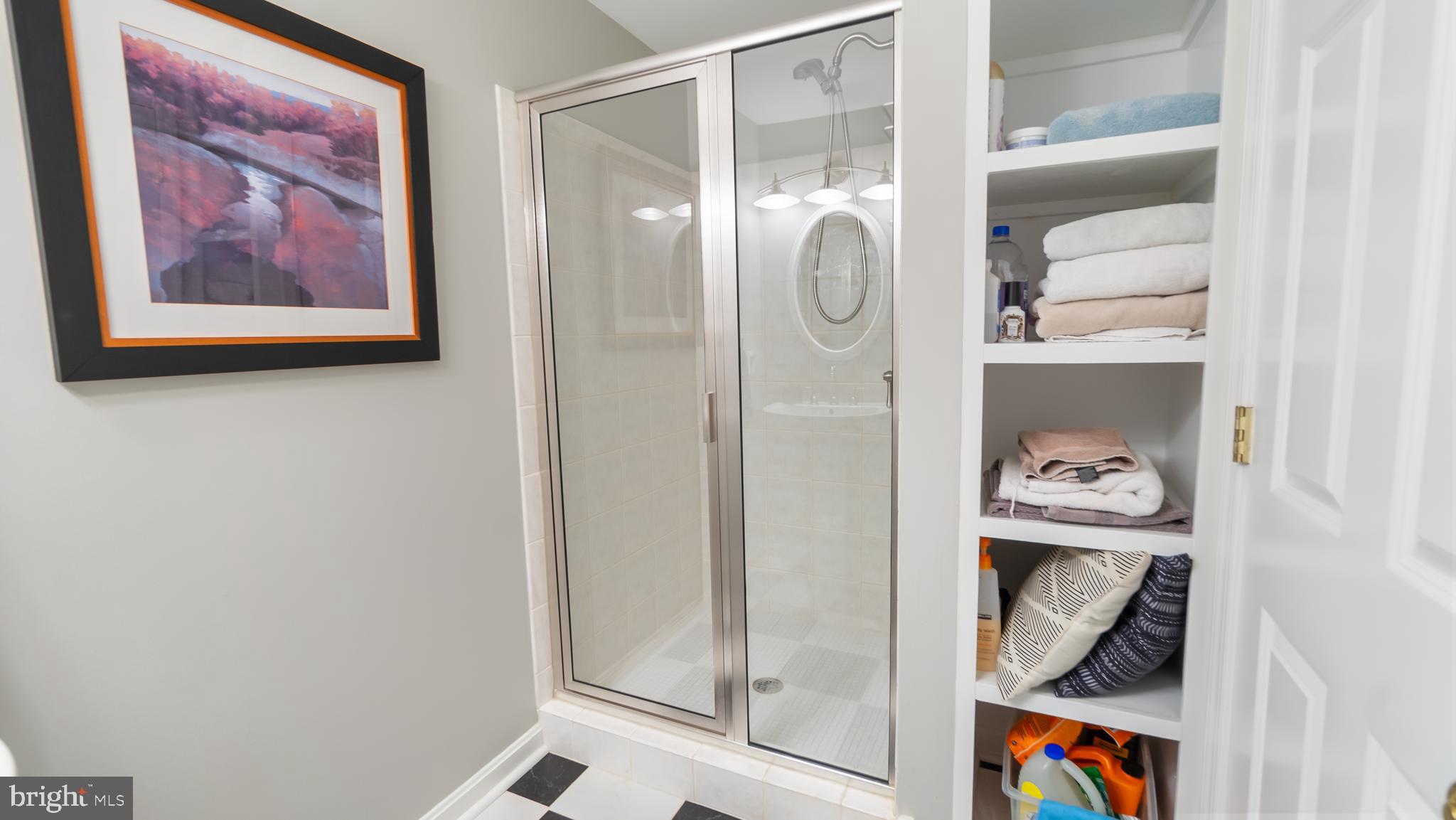 ELLENWOOD - Residential