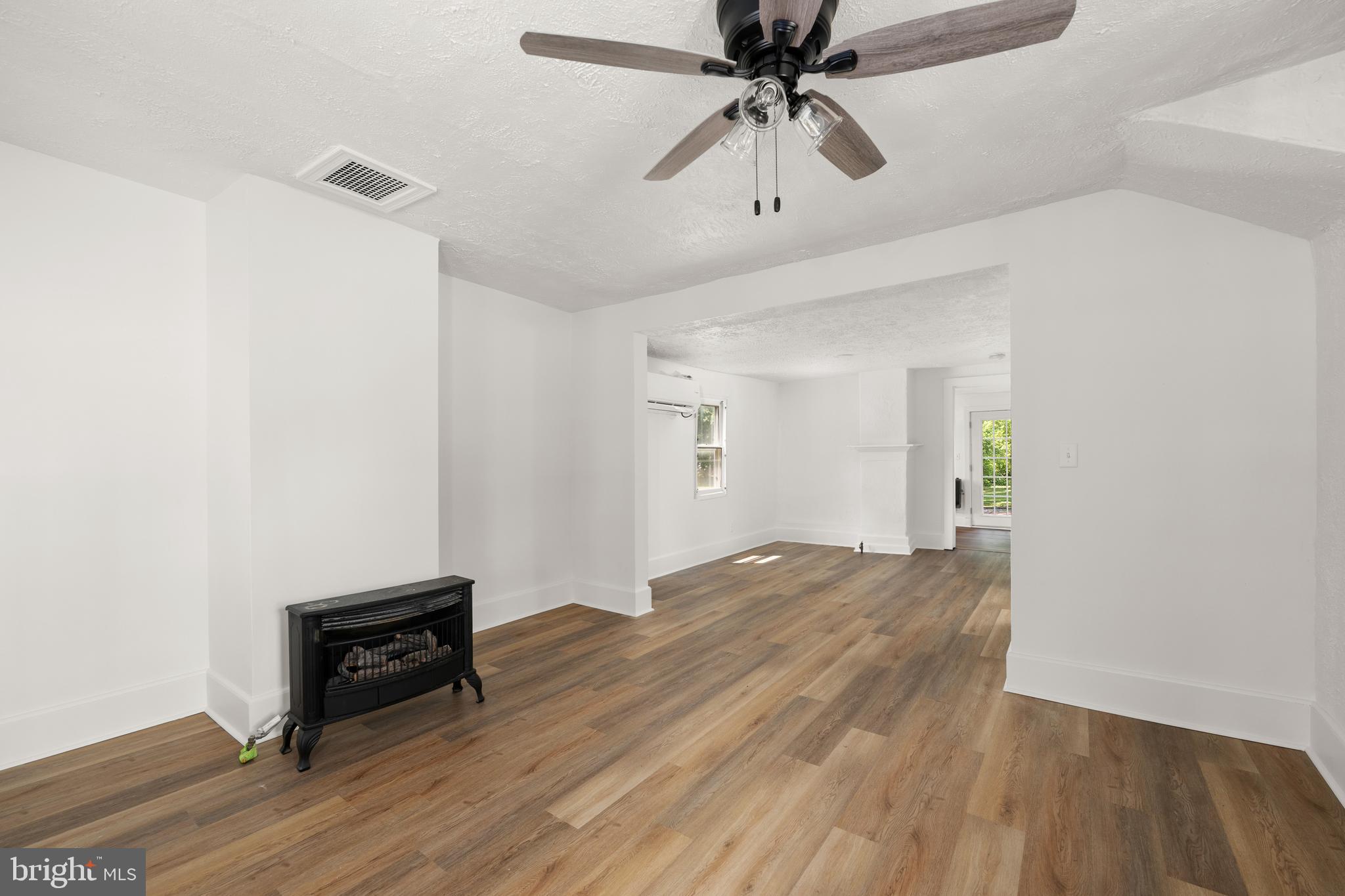 104 WOLCOTT STREET