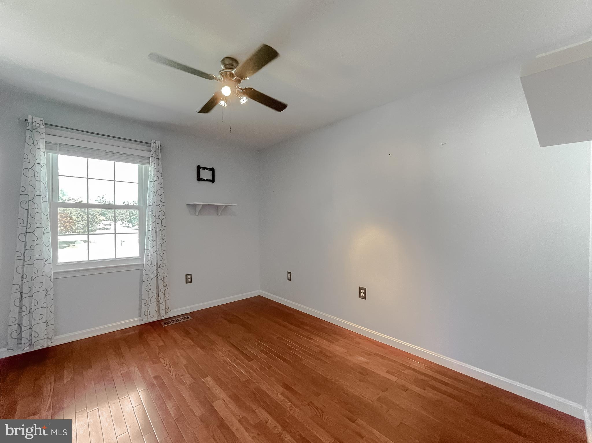 LAUREL BRANCH - Residential