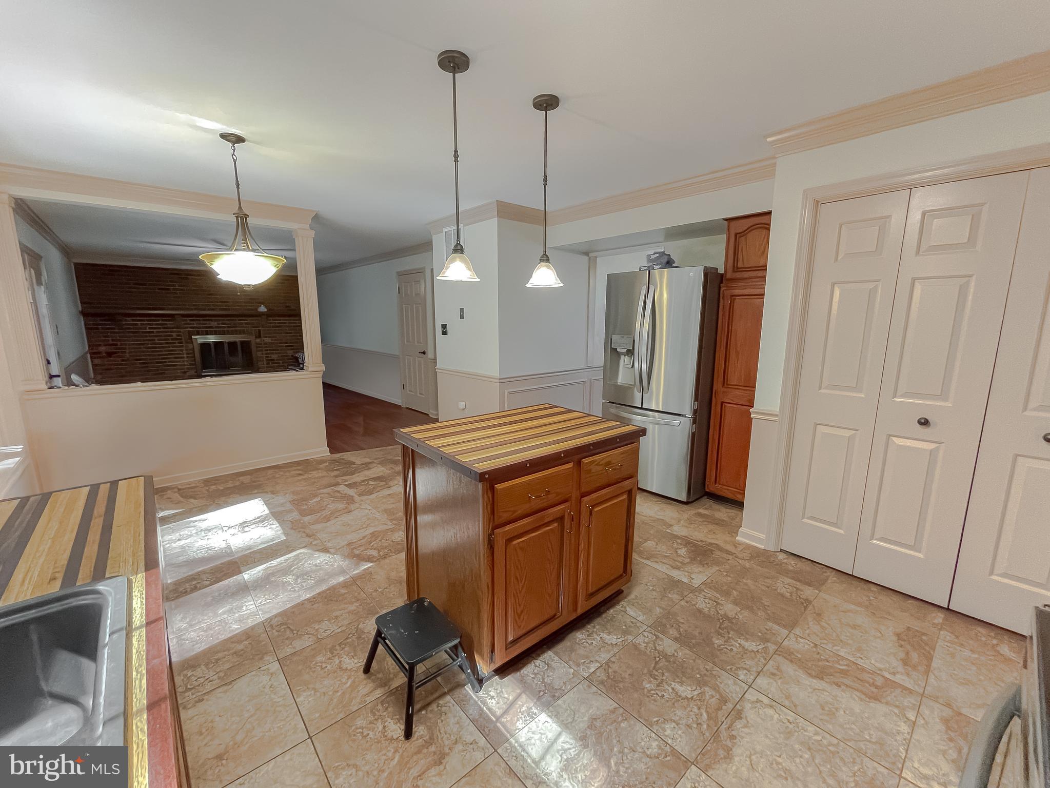 LAUREL BRANCH - Residential