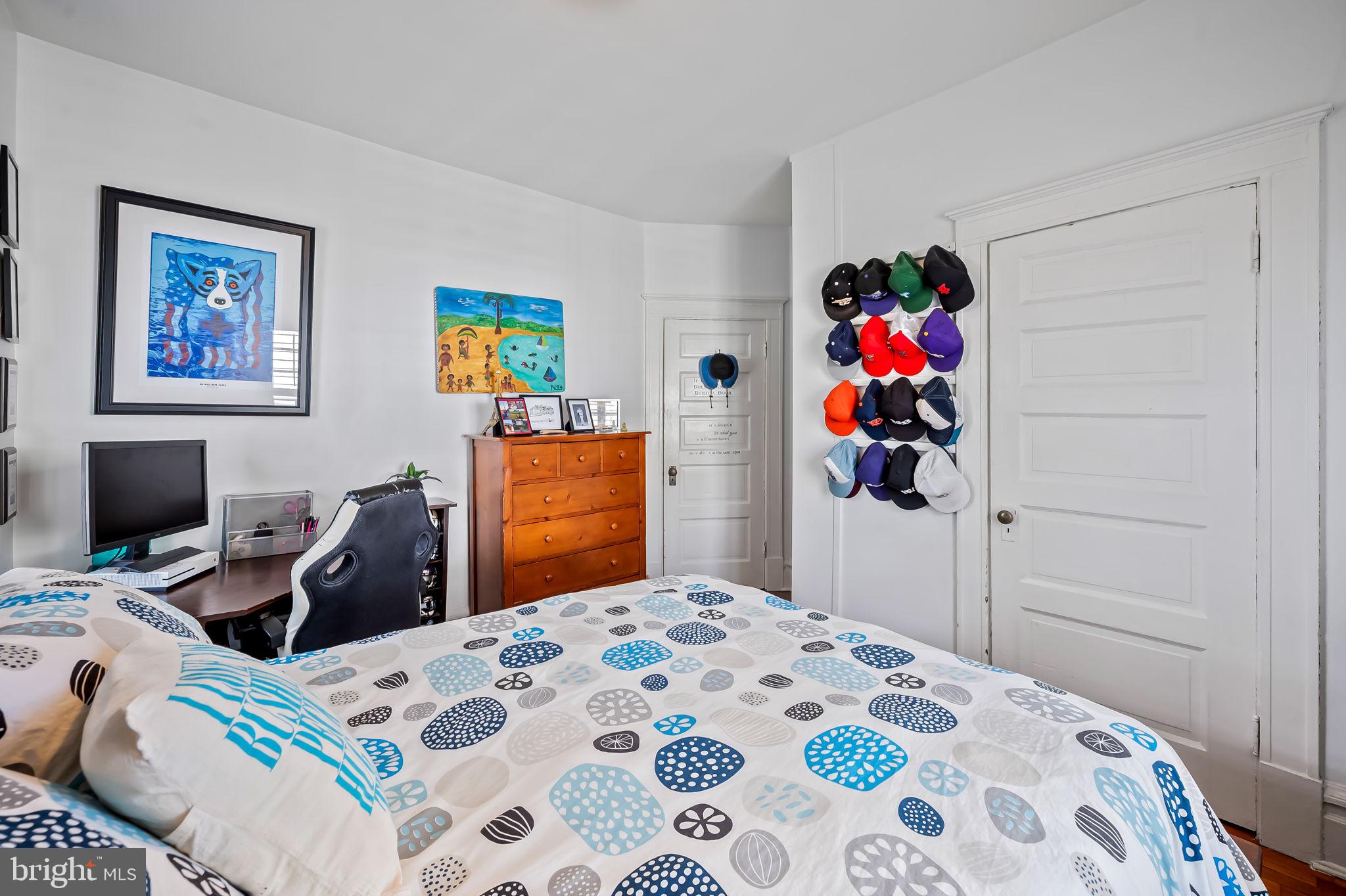 ROLAND PARK - Residential