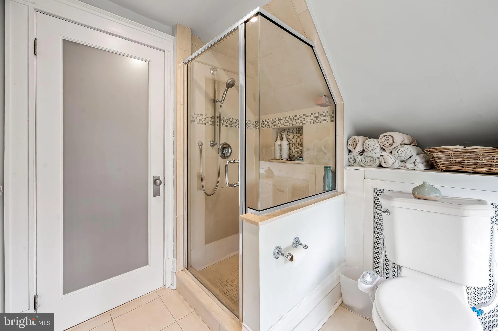 Baltimore, Maryland 21210, United States, 5 Bedrooms Bedrooms, ,5 BathroomsBathrooms,Residential,Active,2113