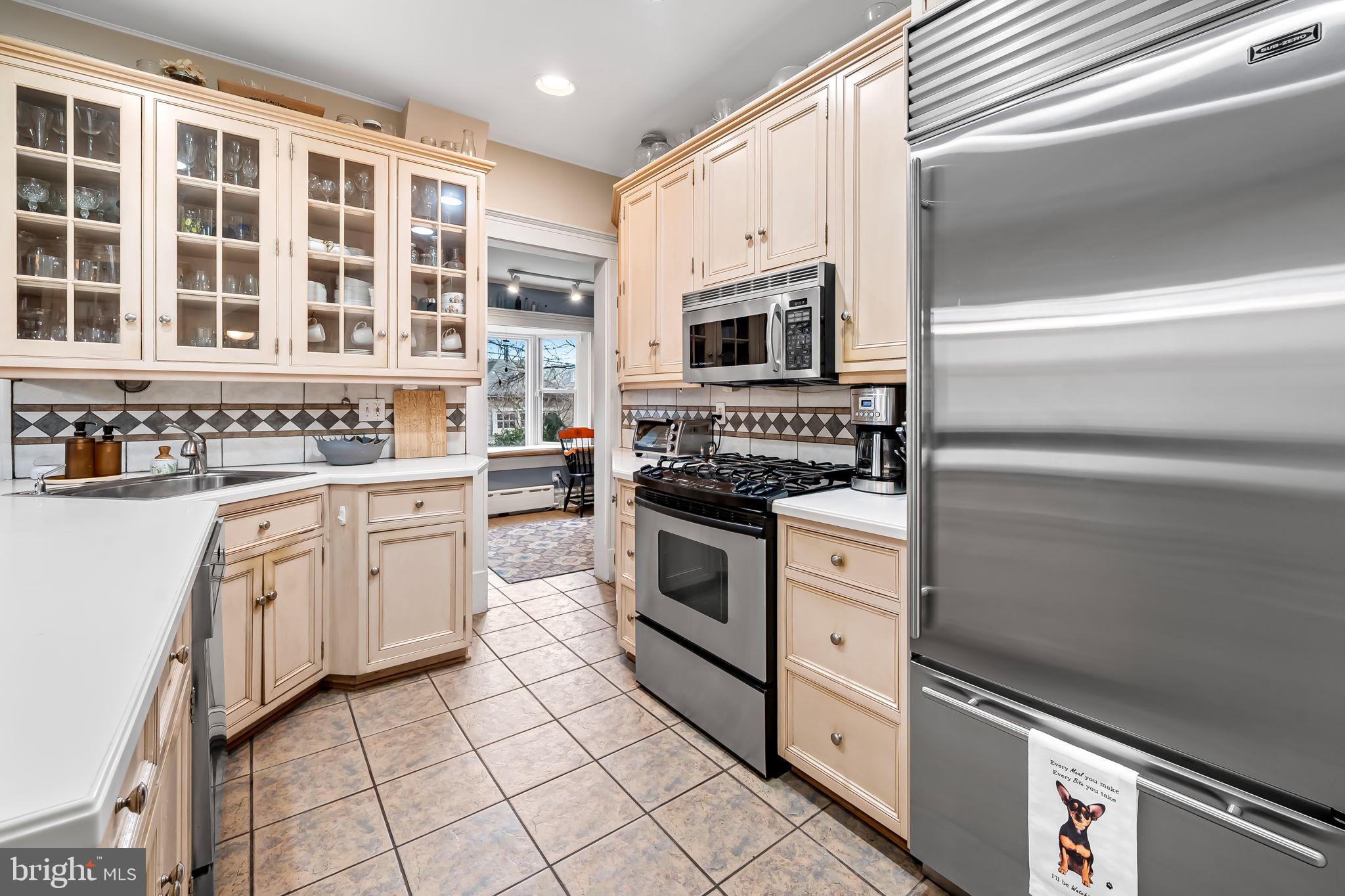 ROLAND PARK - Residential