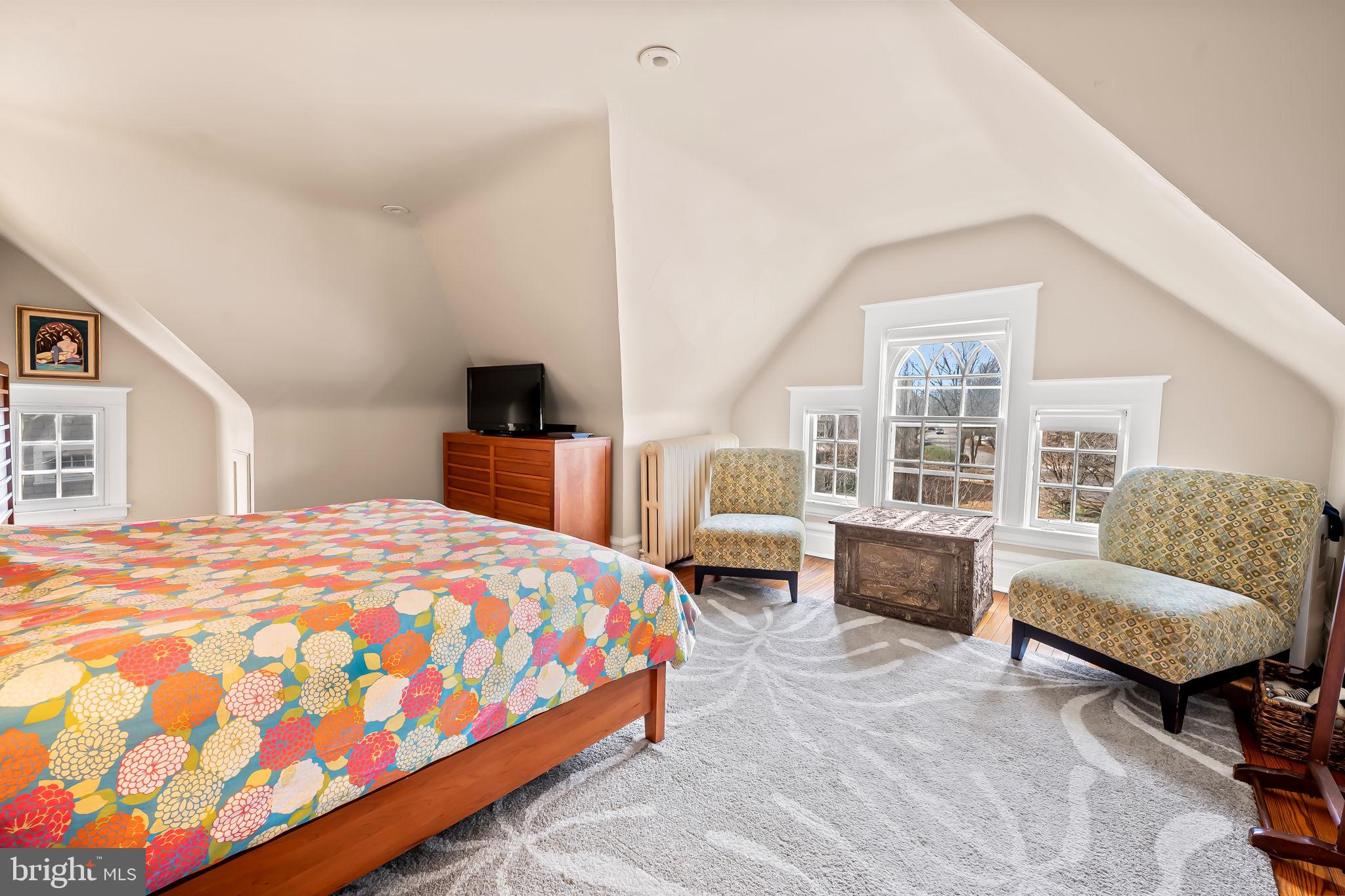 ROLAND PARK - Residential