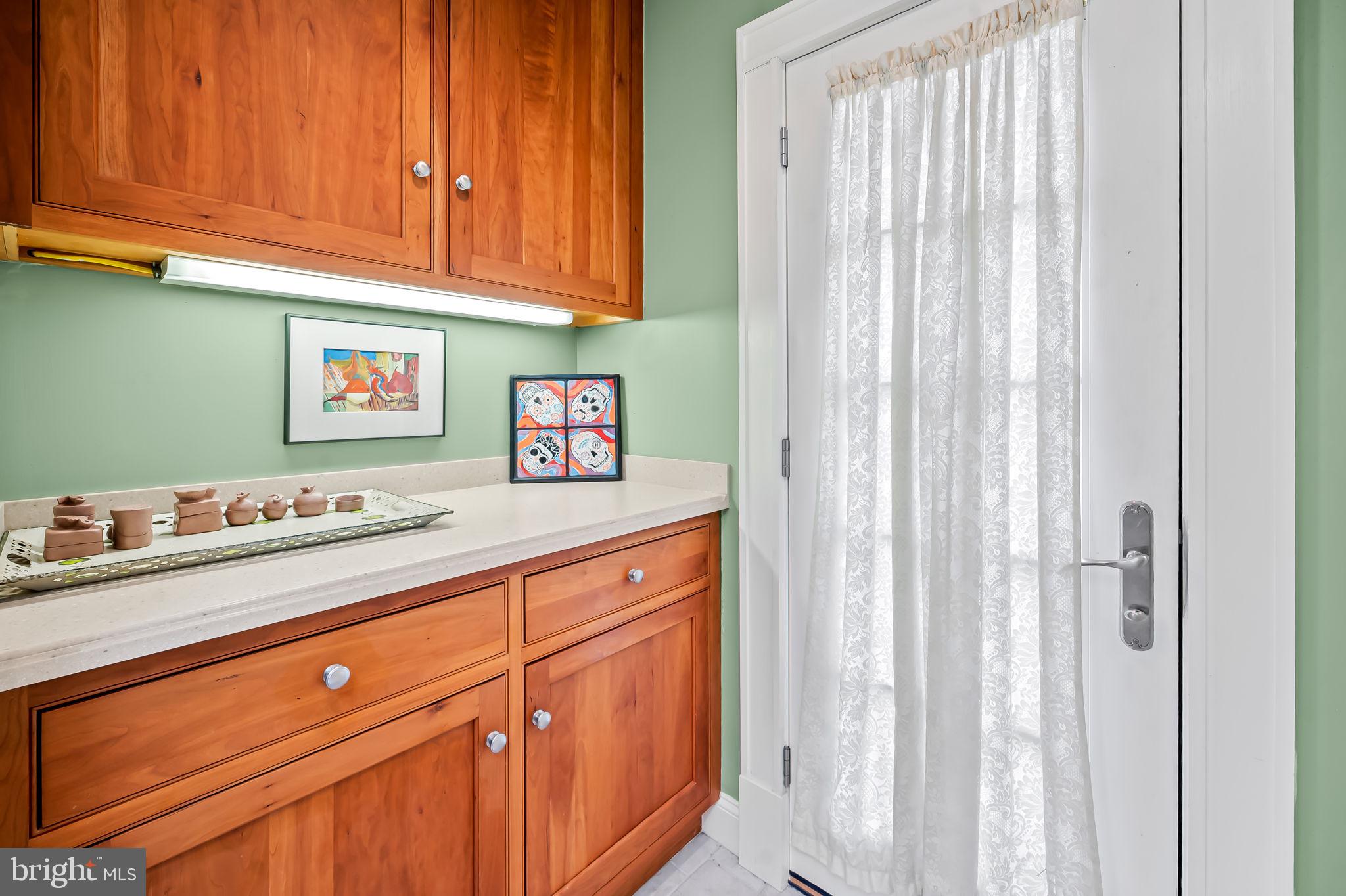 ROLAND PARK - Residential