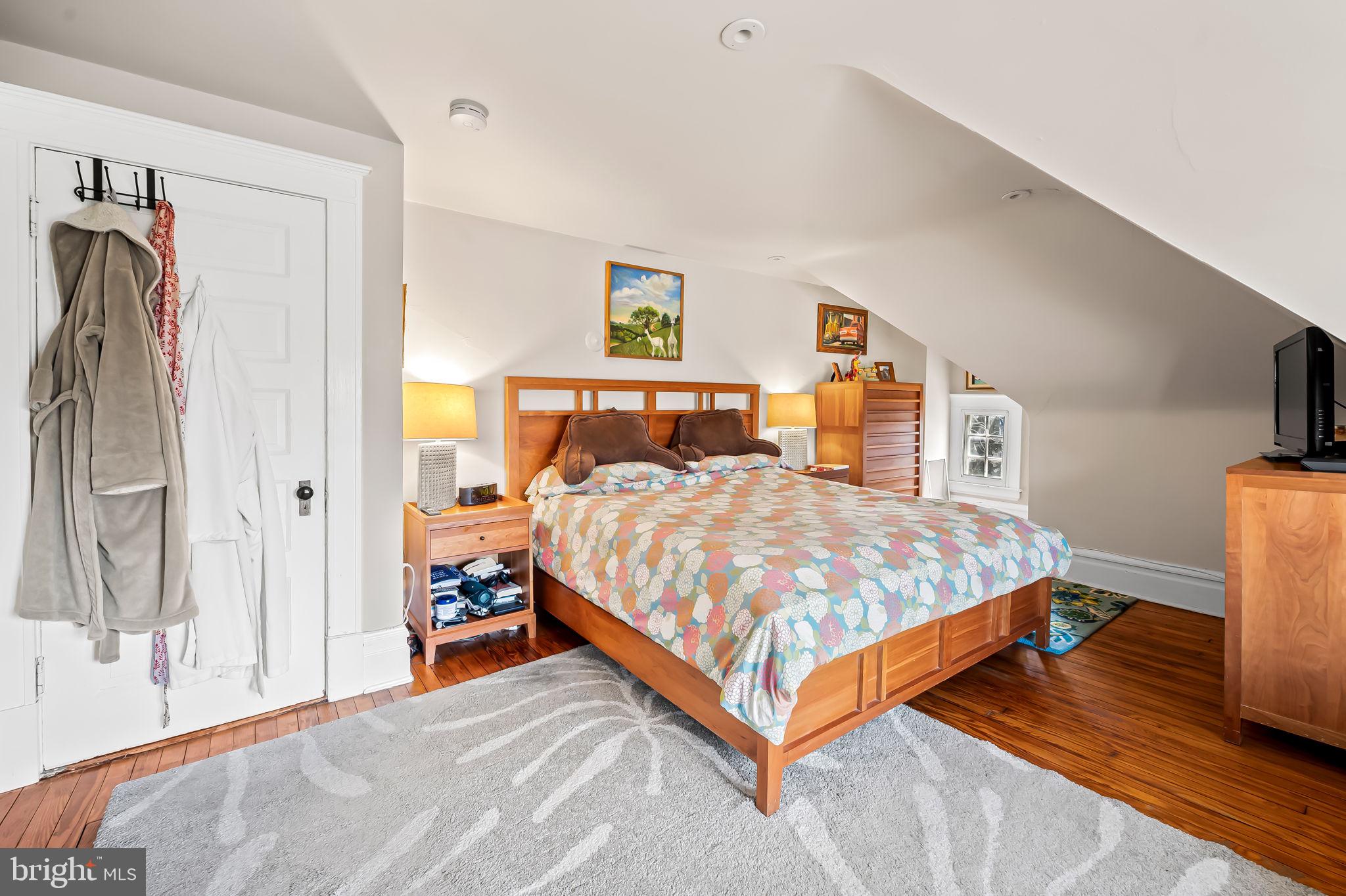 ROLAND PARK - Residential
