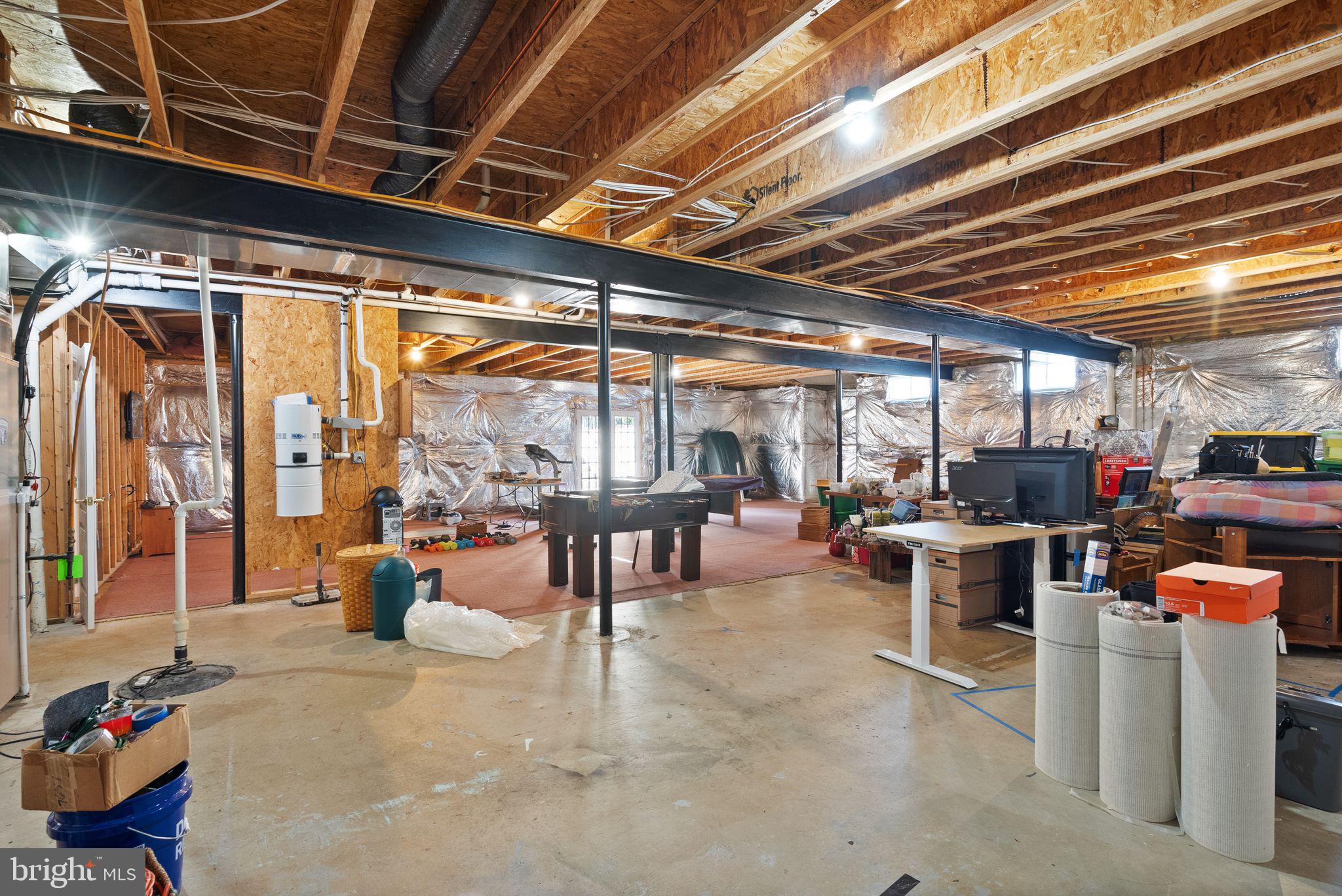 LANSDOWNE ON THE POTOMAC - Residential