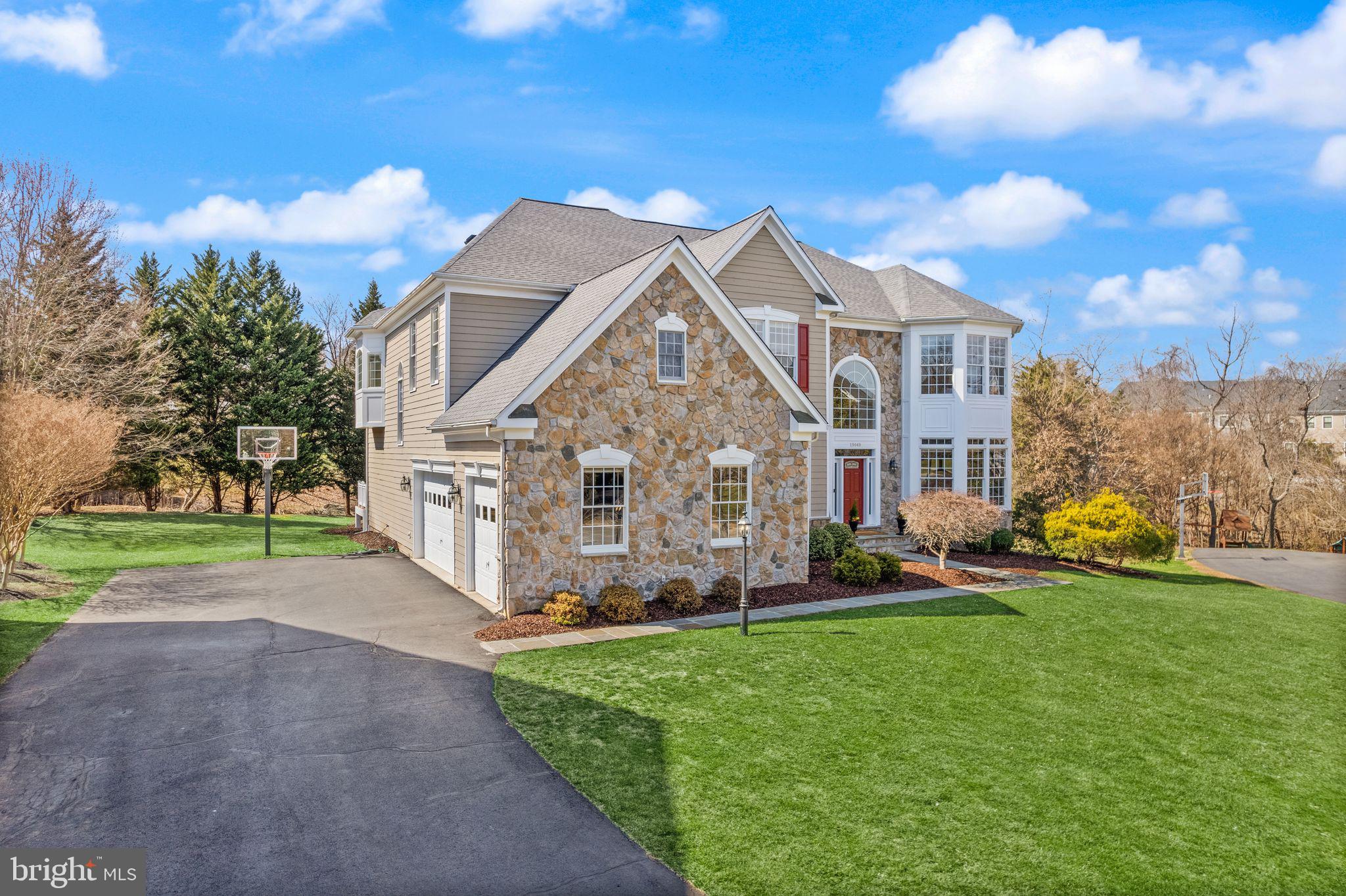 LANSDOWNE ON THE POTOMAC - Residential