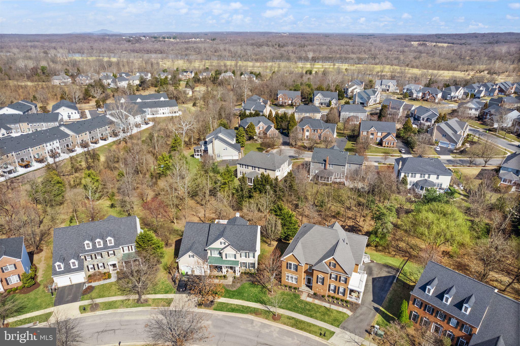 LANSDOWNE ON THE POTOMAC - Residential