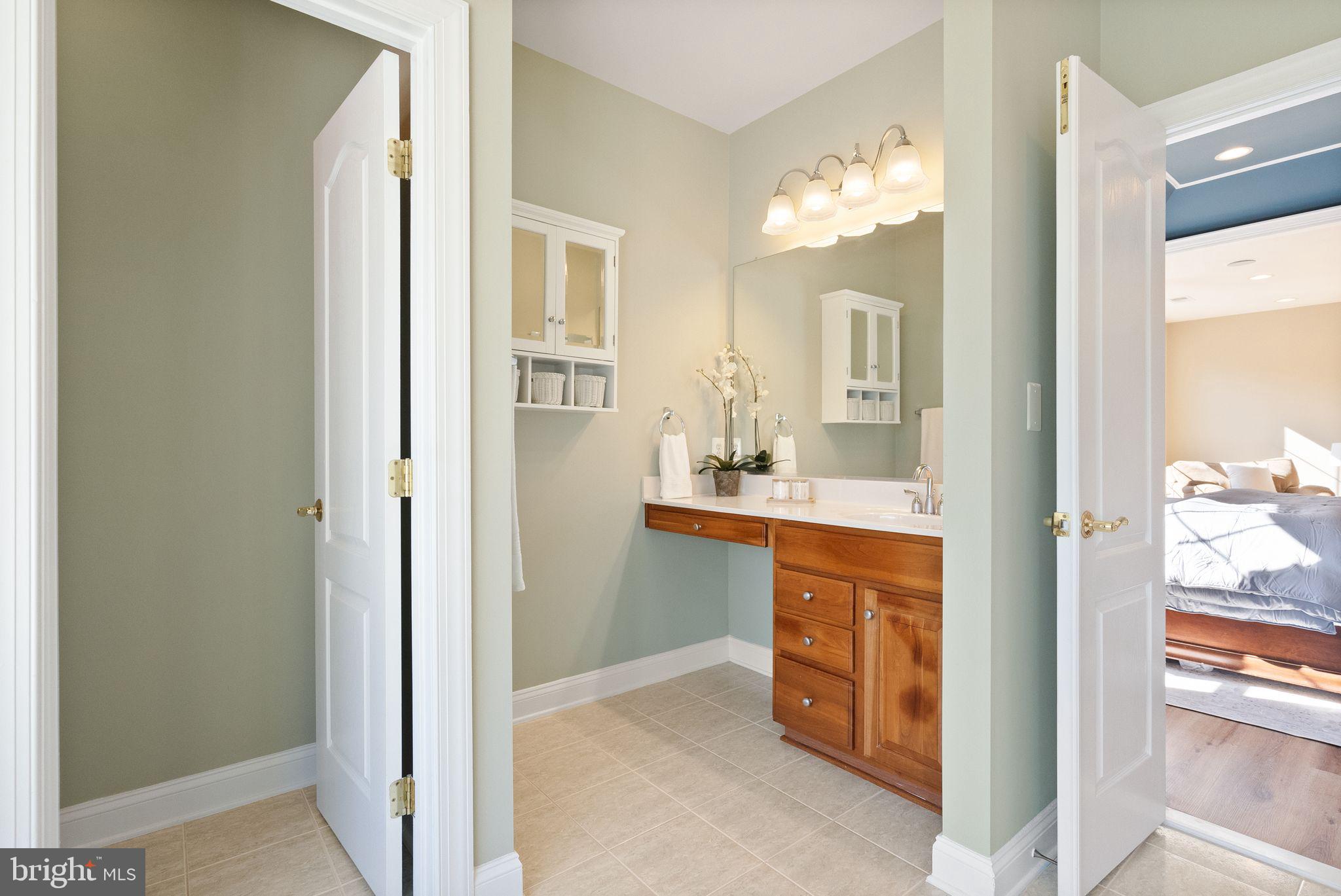 LANSDOWNE ON THE POTOMAC - Residential