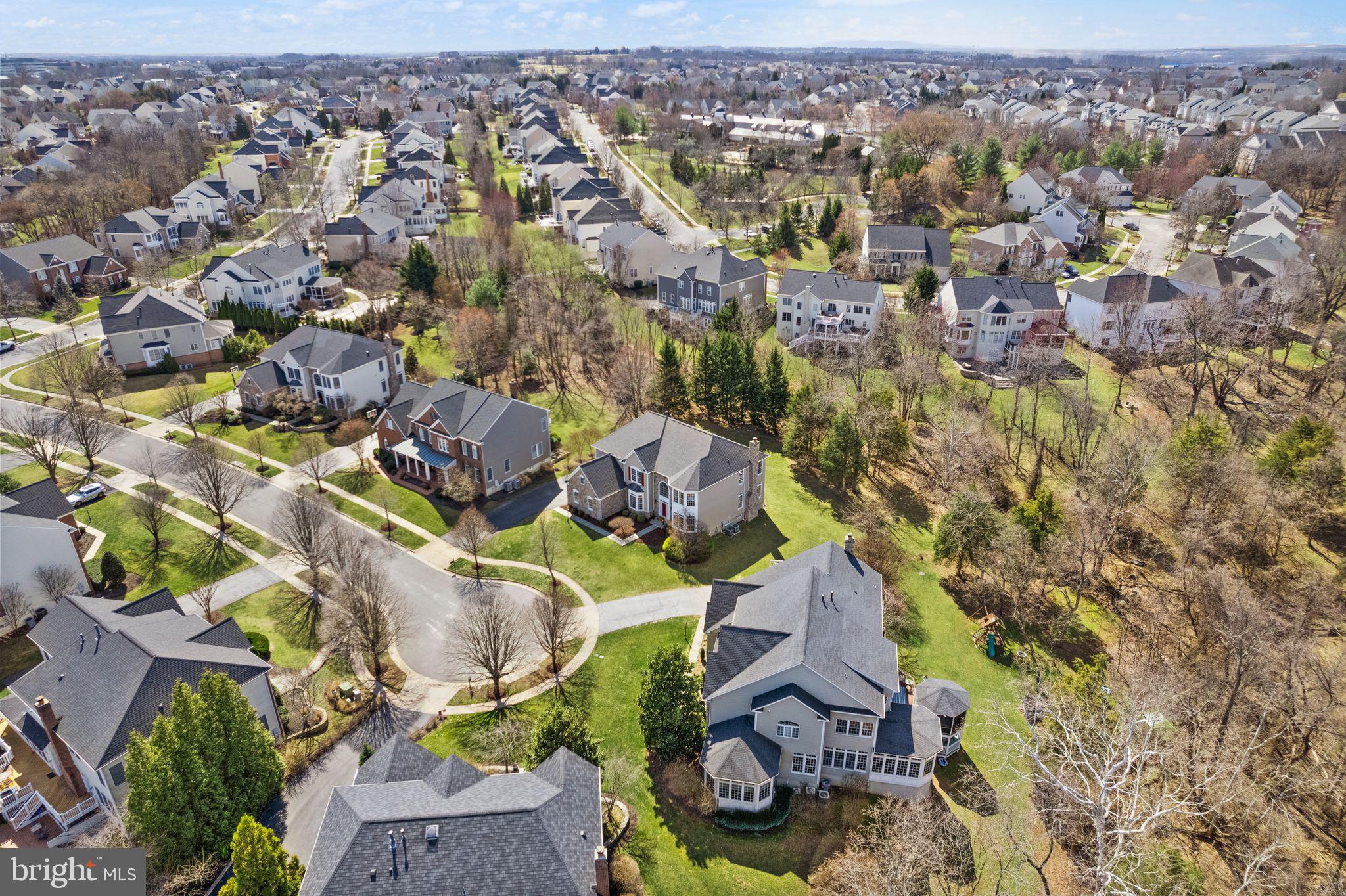 LANSDOWNE ON THE POTOMAC - Residential