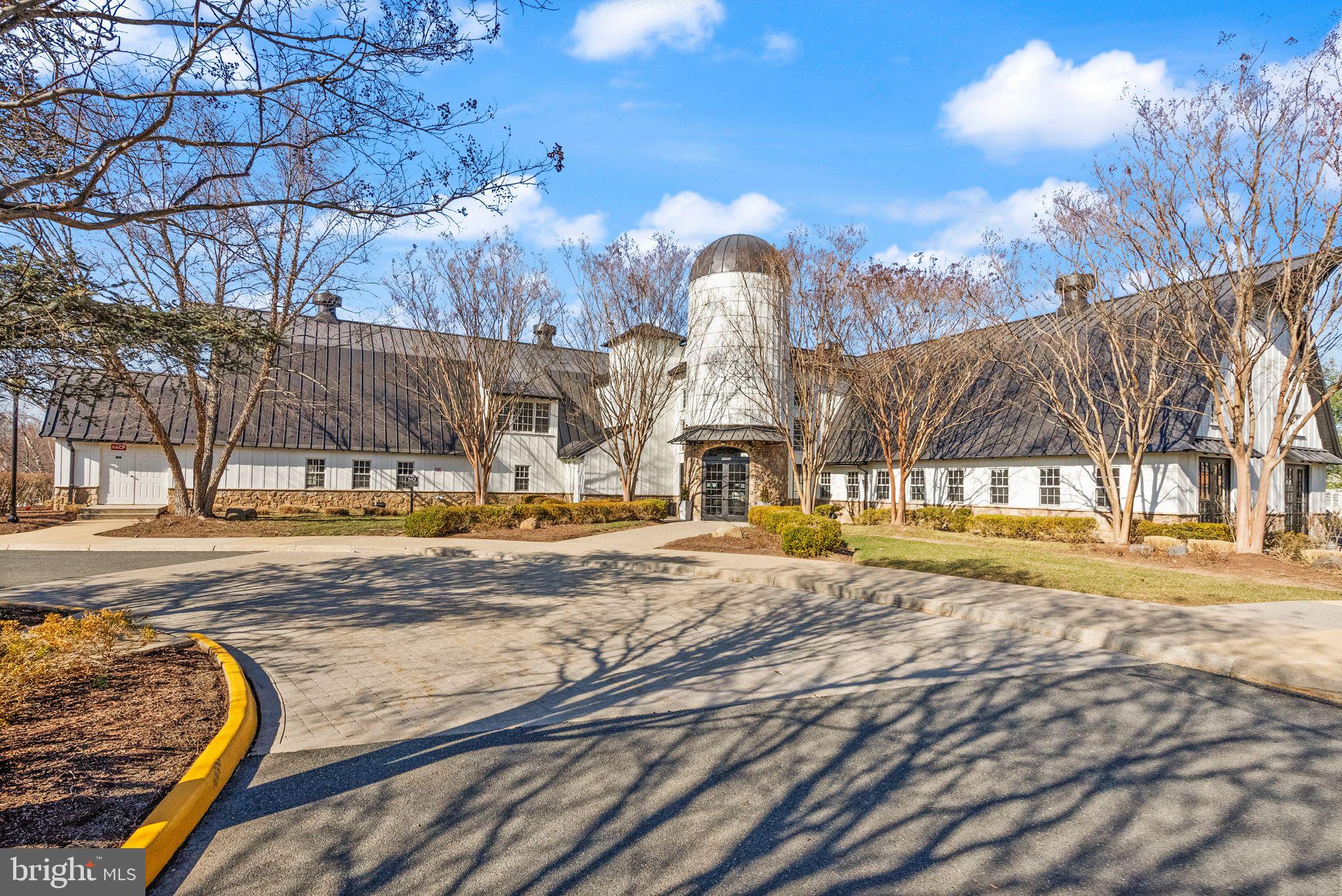 LANSDOWNE ON THE POTOMAC - Residential