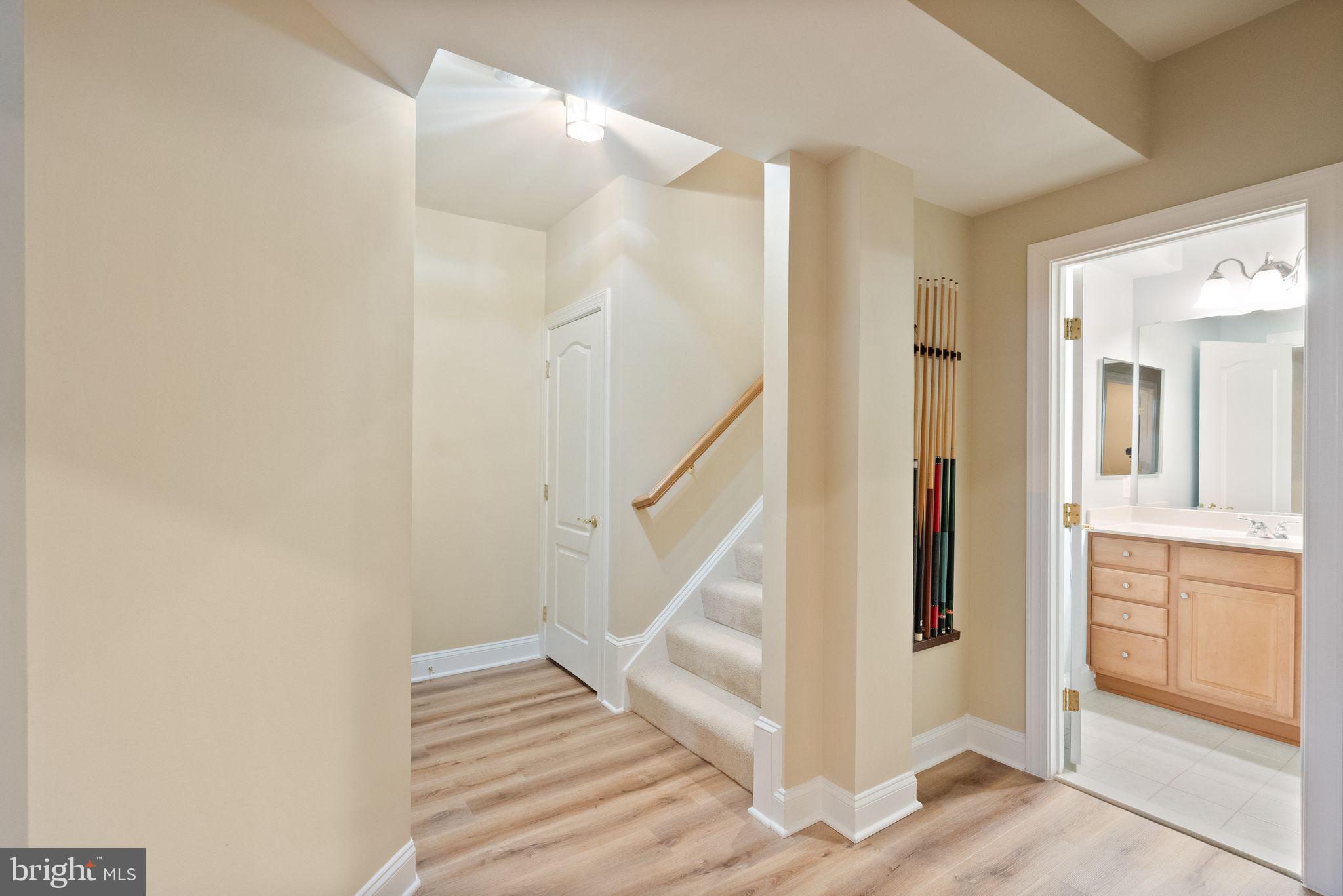 LANSDOWNE ON THE POTOMAC - Residential