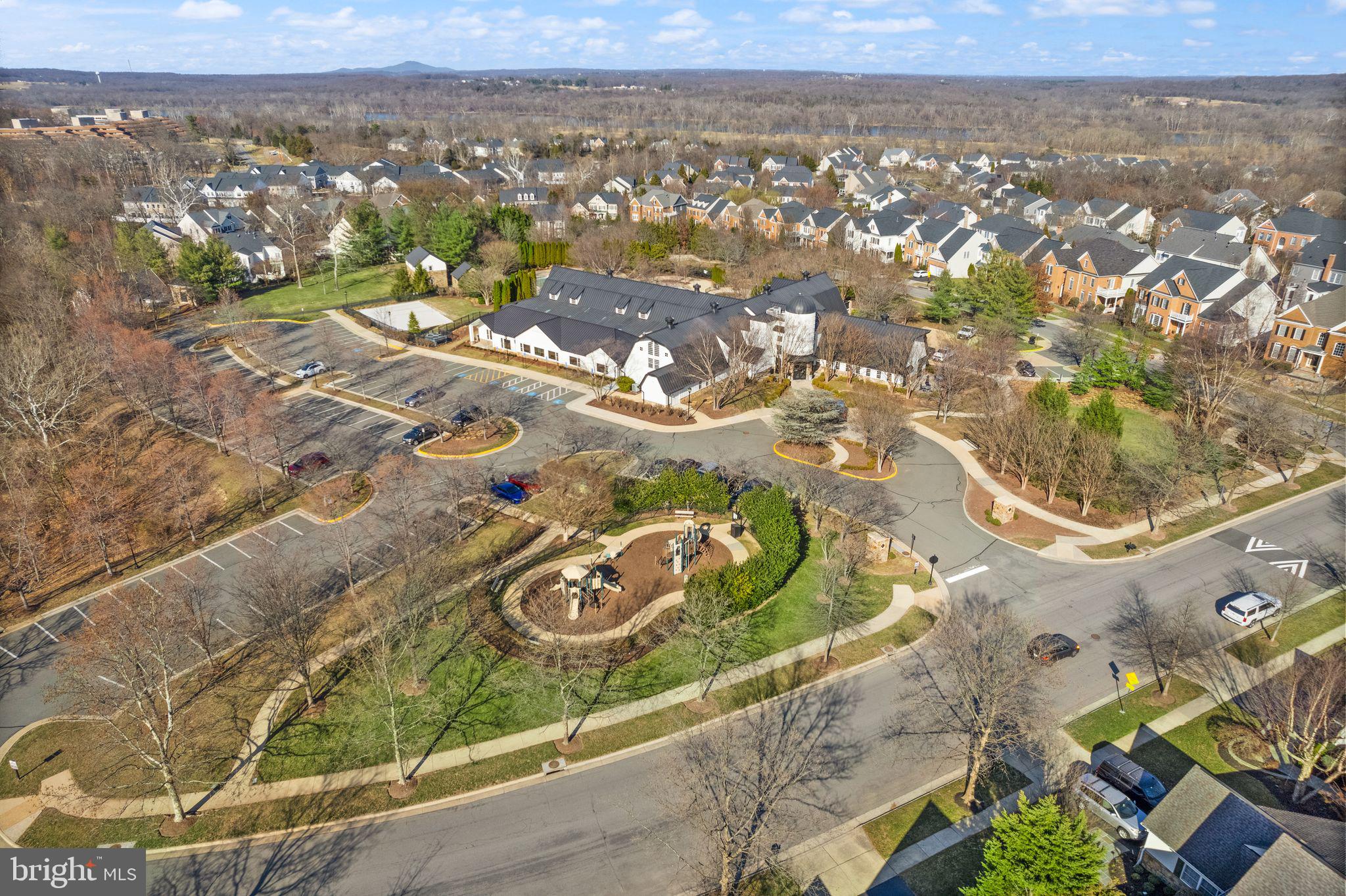 LANSDOWNE ON THE POTOMAC - Residential