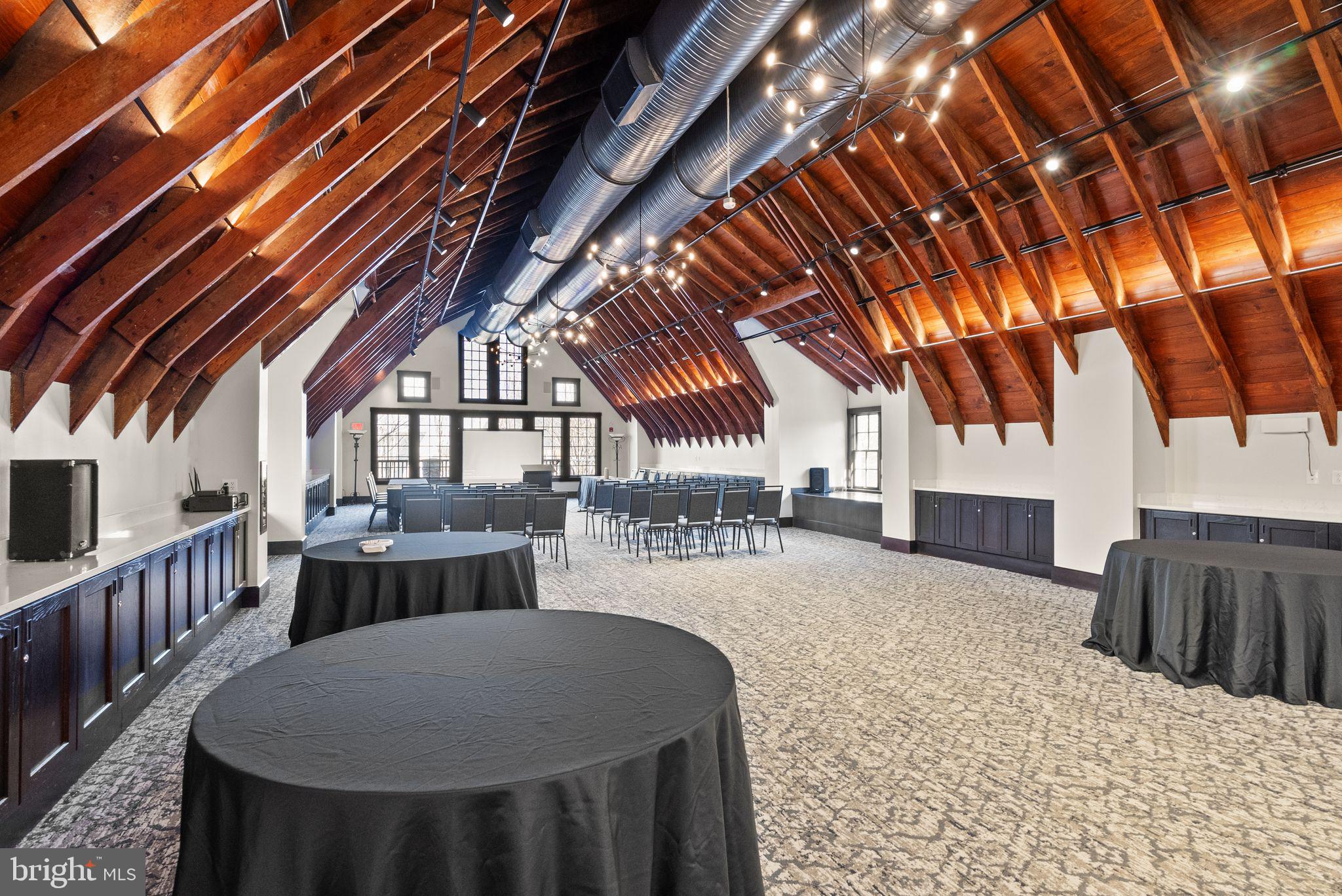 LANSDOWNE ON THE POTOMAC - Residential