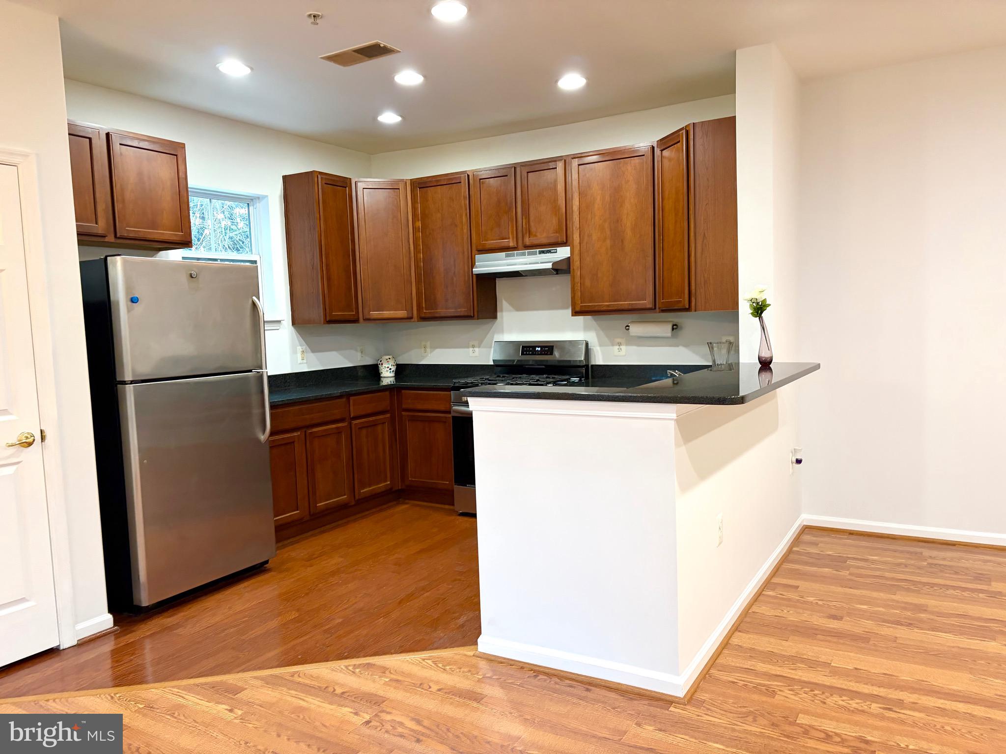 THE ADDISON AT ST PAUL - Residential