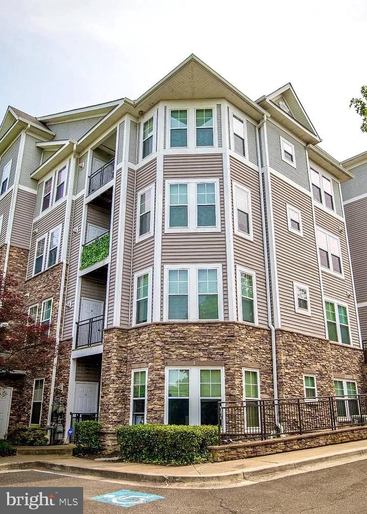 THE ADDISON AT ST PAUL - Residential