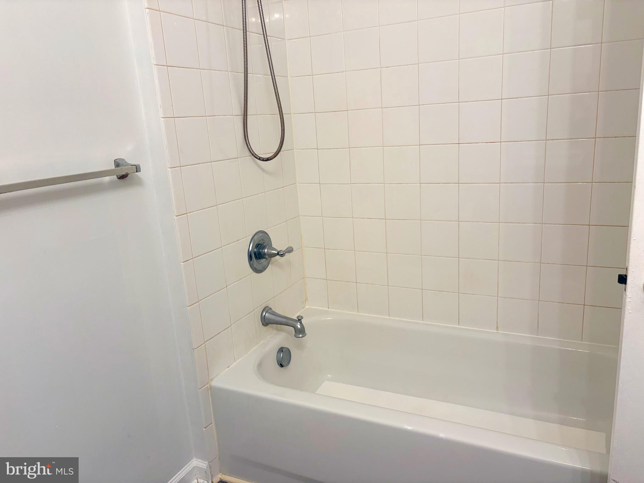 THE ADDISON AT ST PAUL - Residential