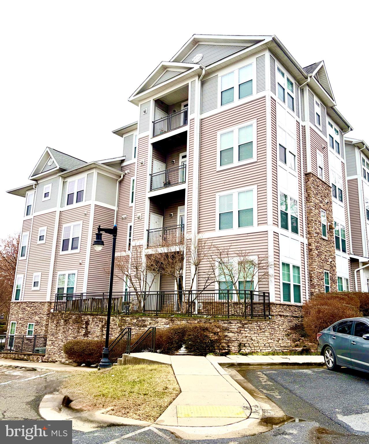 THE ADDISON AT ST PAUL - Residential