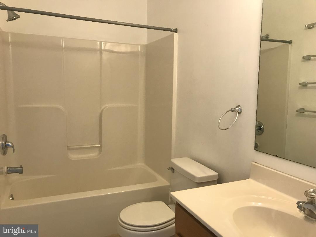 COLONIAL HILLS - Residential Lease