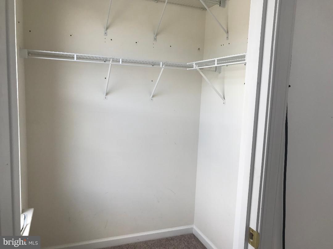 COLONIAL HILLS - Residential Lease