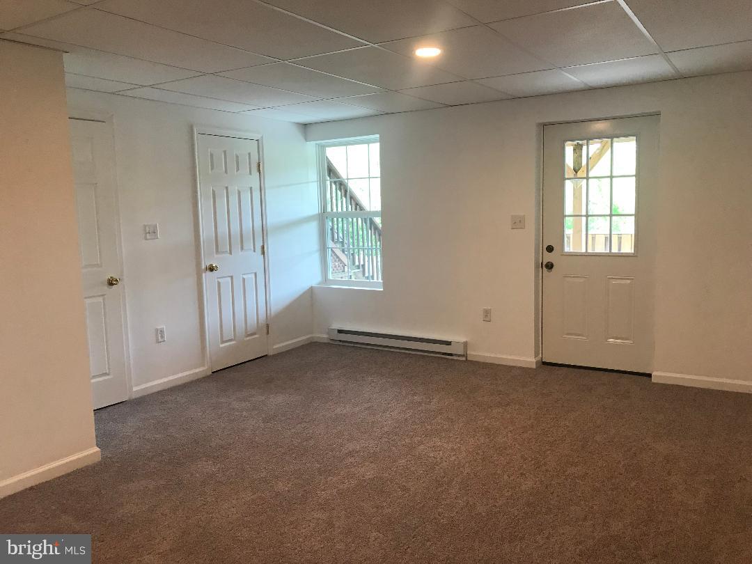 COLONIAL HILLS - Residential Lease