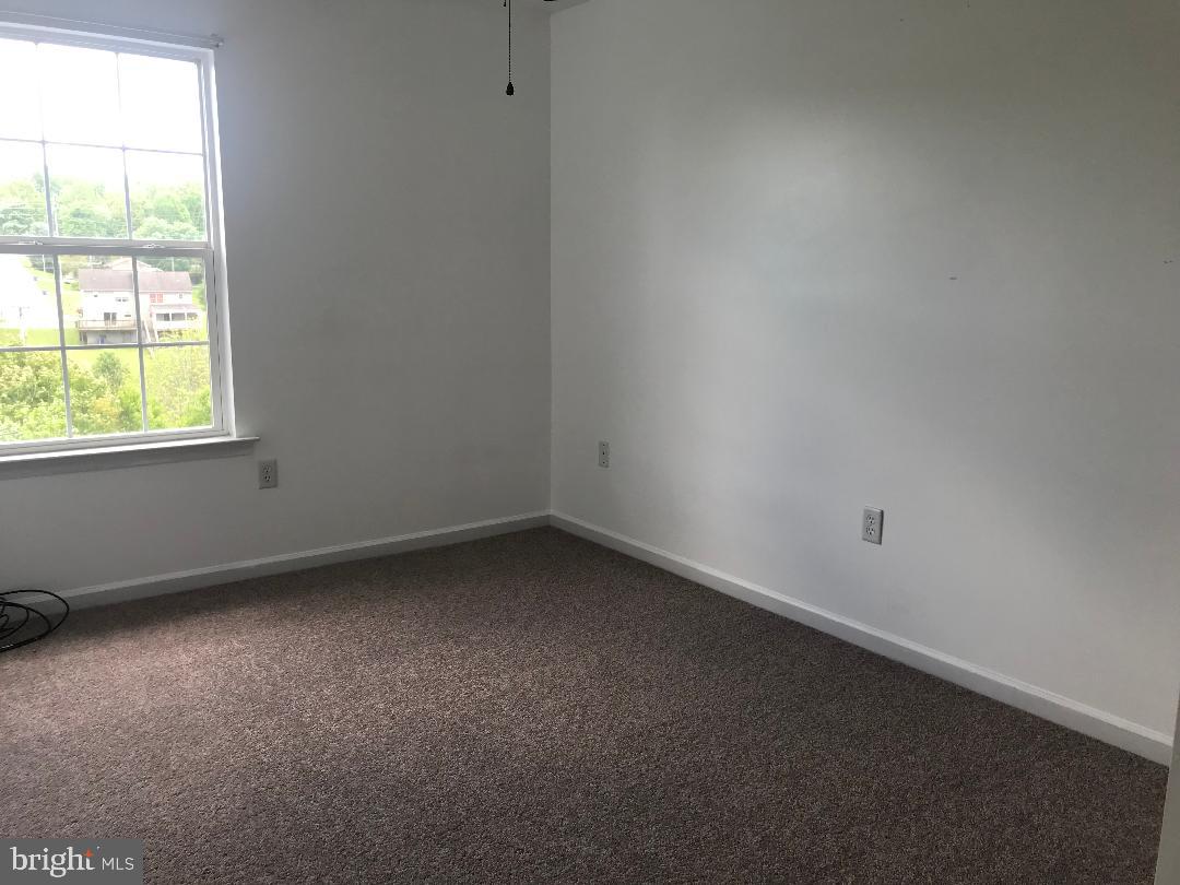 COLONIAL HILLS - Residential Lease