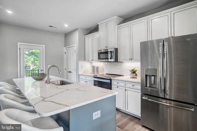 MONTGOMERY VILLAGE - Residential