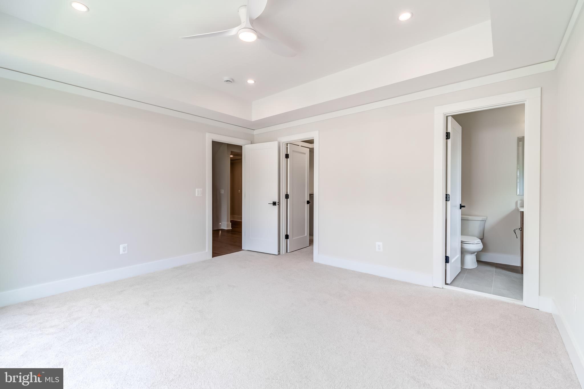 VIENNA WOODS - Residential