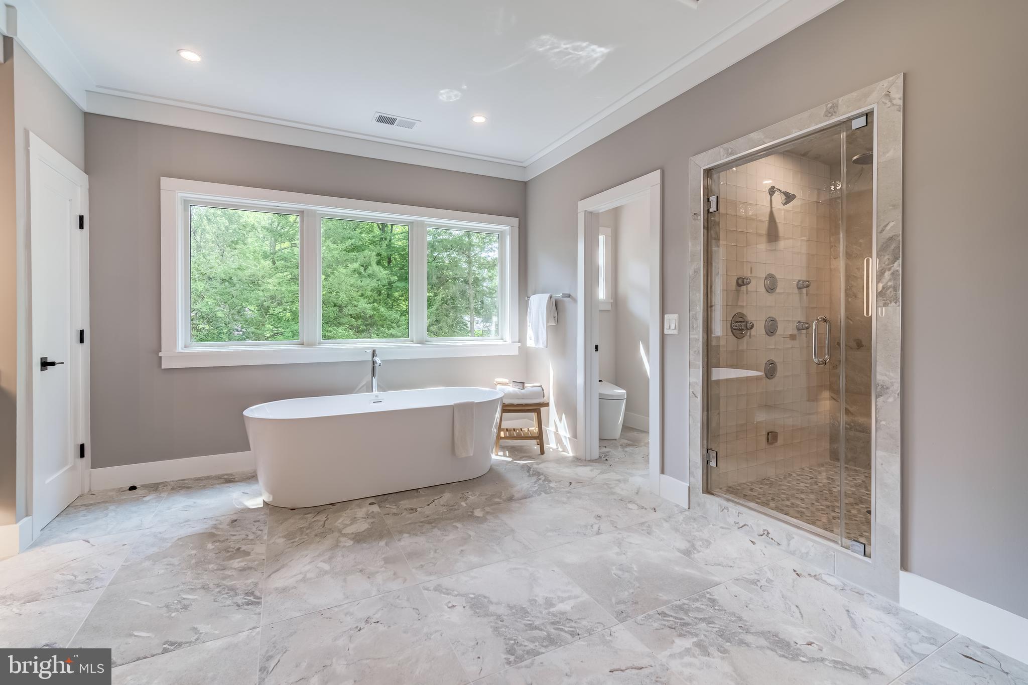 VIENNA WOODS - Residential