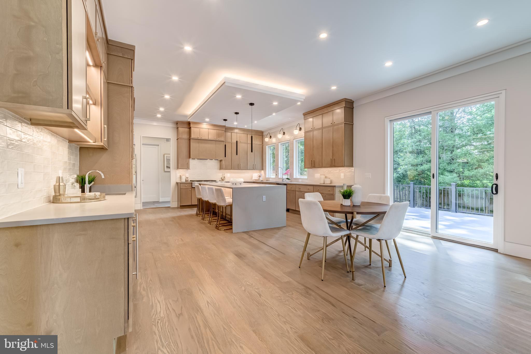 VIENNA WOODS - Residential