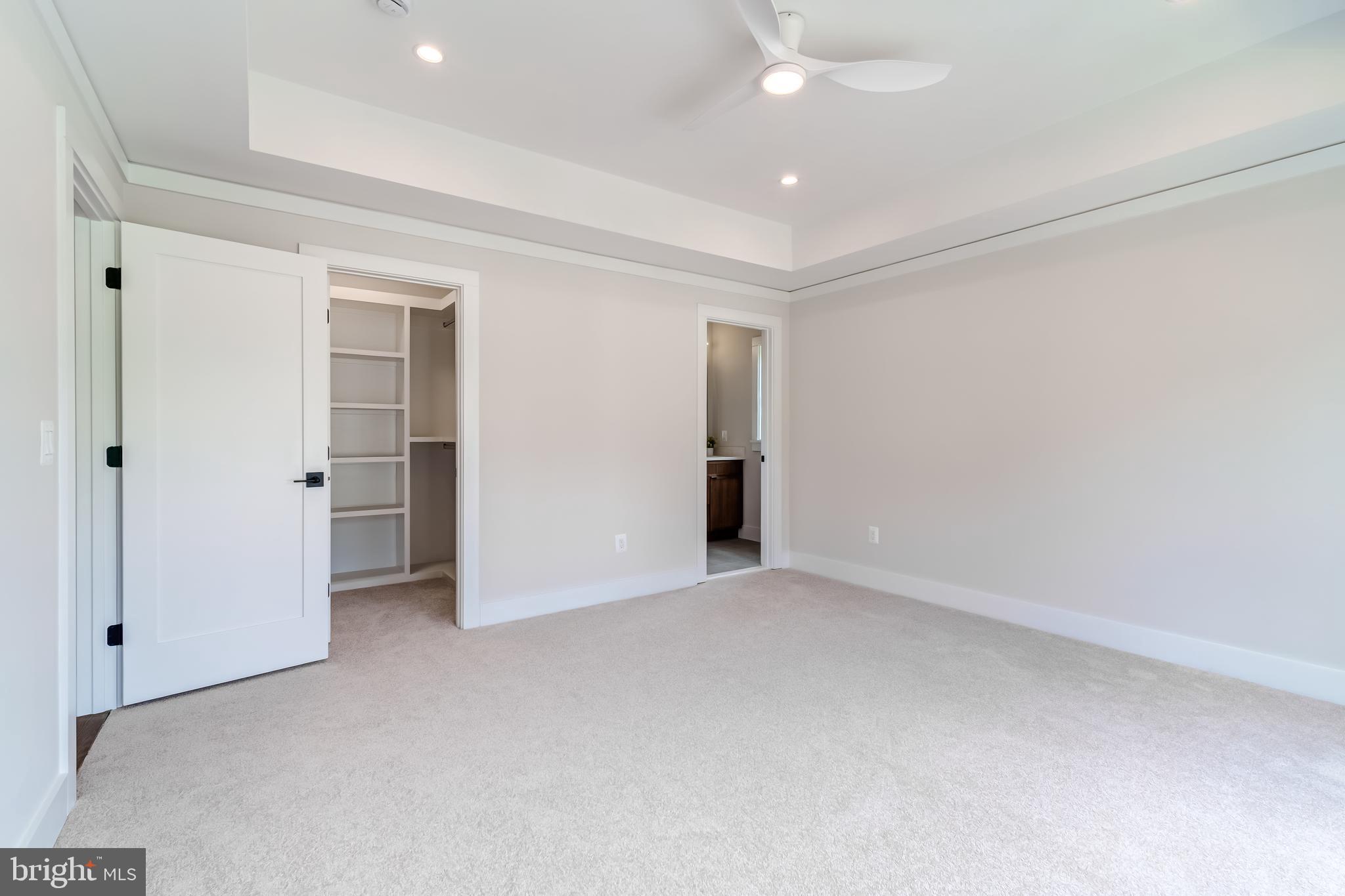 VIENNA WOODS - Residential