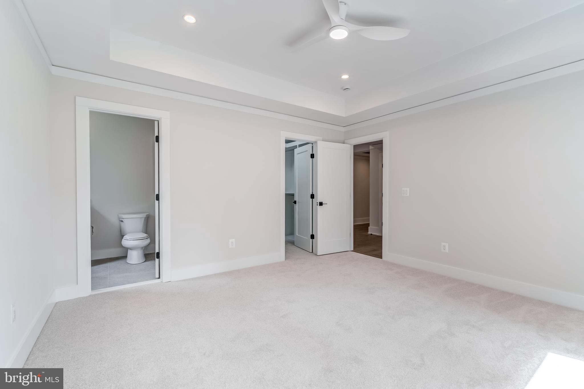 VIENNA WOODS - Residential