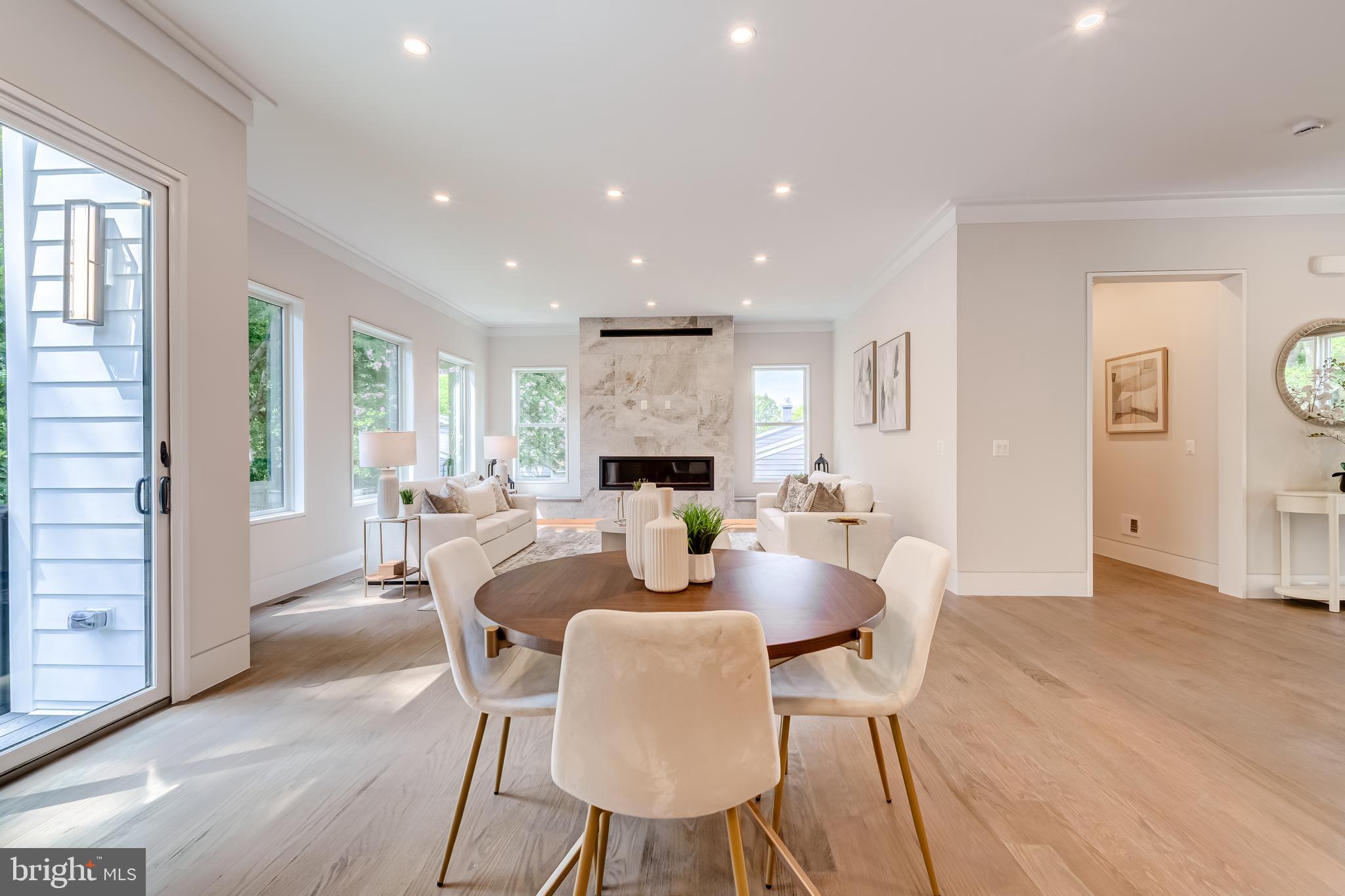 VIENNA WOODS - Residential