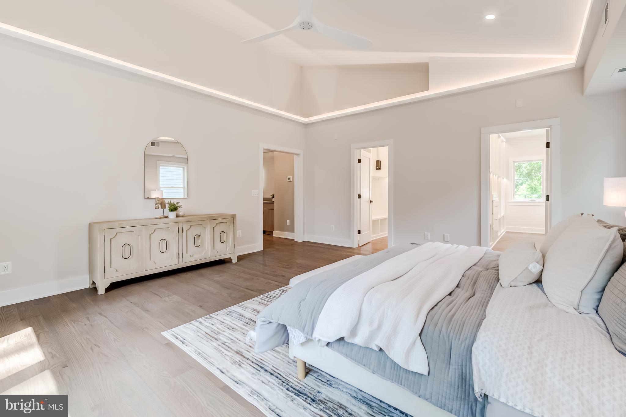 VIENNA WOODS - Residential