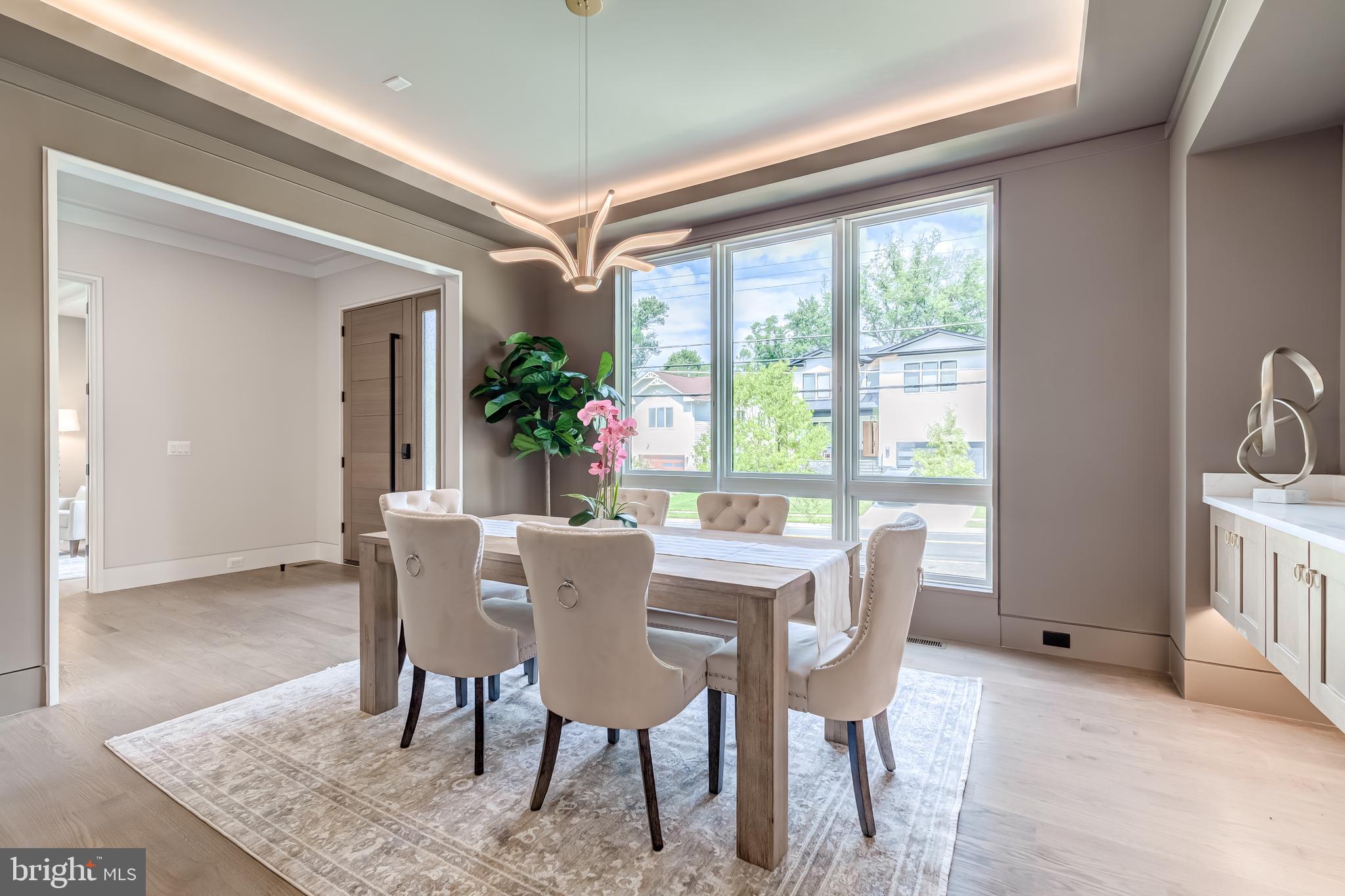 VIENNA WOODS - Residential