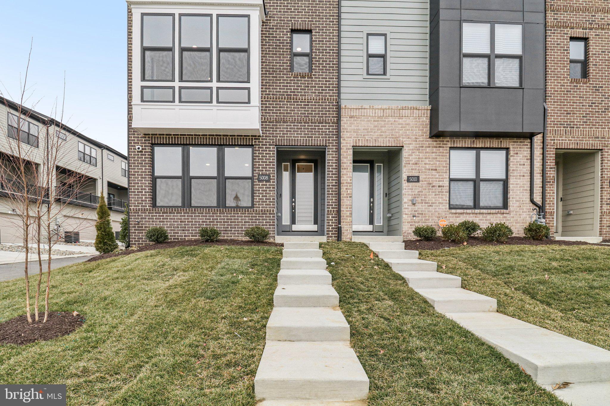 5008 HENRY KING WAY 16F