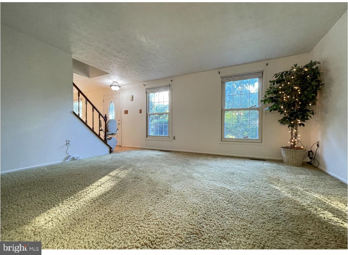 RAMBLING HILLS - Residential