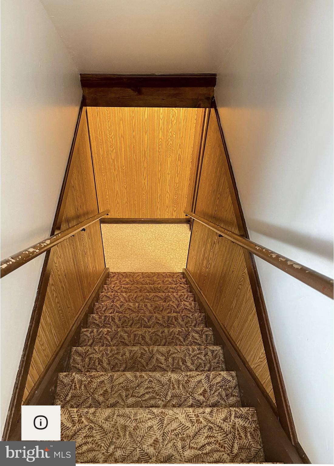 RAMBLING HILLS - Residential