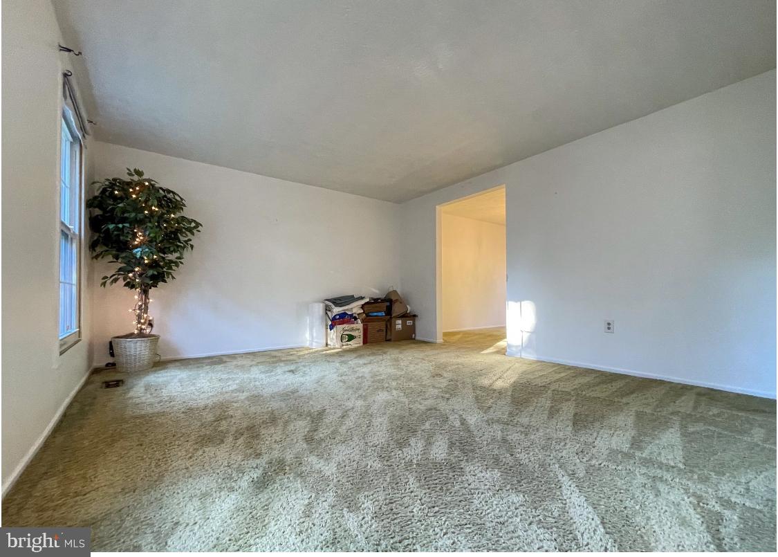 RAMBLING HILLS - Residential