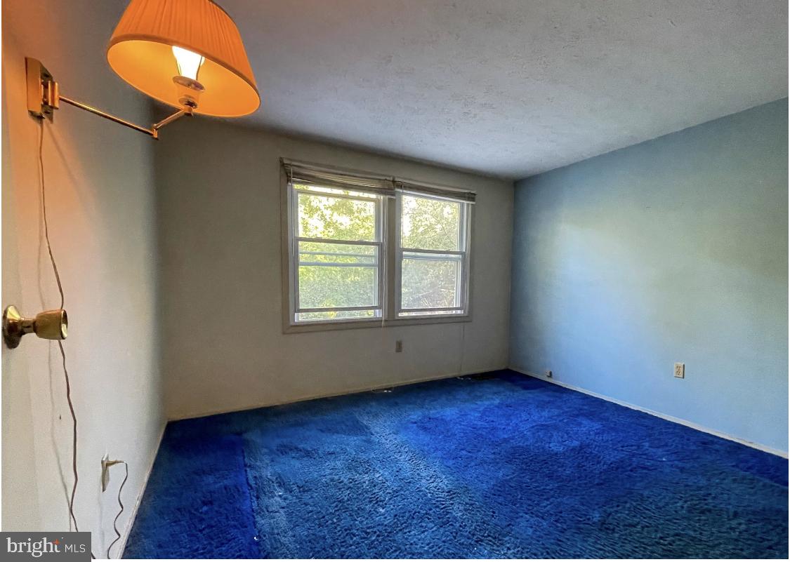 RAMBLING HILLS - Residential