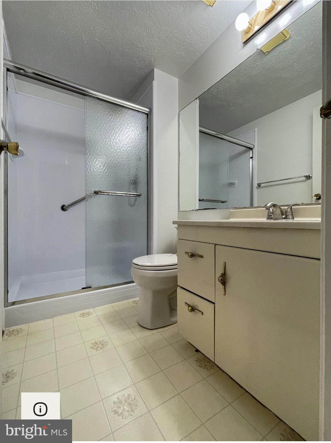 RAMBLING HILLS - Residential