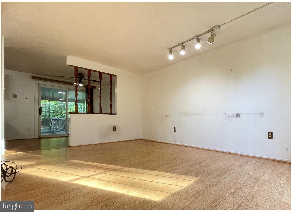 RAMBLING HILLS - Residential