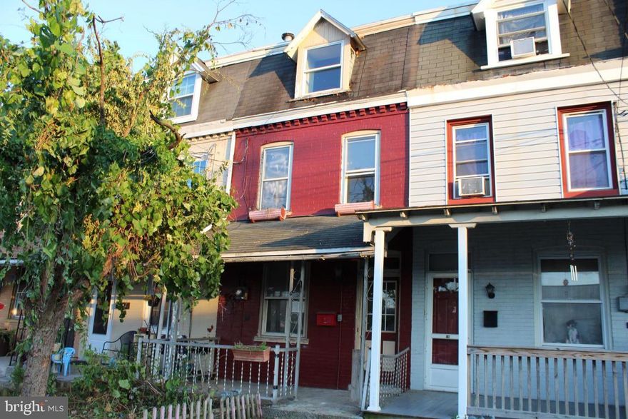 Solid 4 bedroom brick row home in Lancaster city. Great opportunity forinvestor or handy first time homeowner. Gas heat, hot water and gas run to kitchen for stove. Fenced backyard with built-in barbecue. Convenient access to travel corridors and downtown amenities.